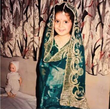 Pakistan celebrities ayeza khan childhood