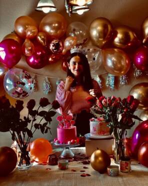 Yumna Zaidi Looking Gorgeous Celebrating Her Birthday