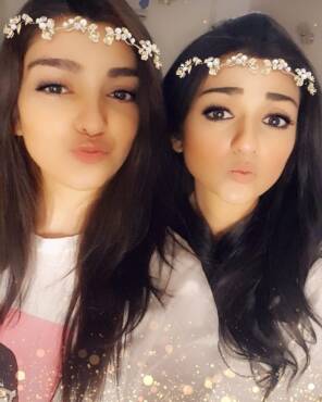 Sarah Khan with her sister Aisha Khan