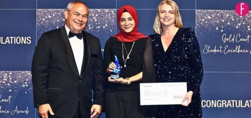 Pakistani Filmmaker Sehar Ijaz Makes History with Gold Coast Student Excellence Award