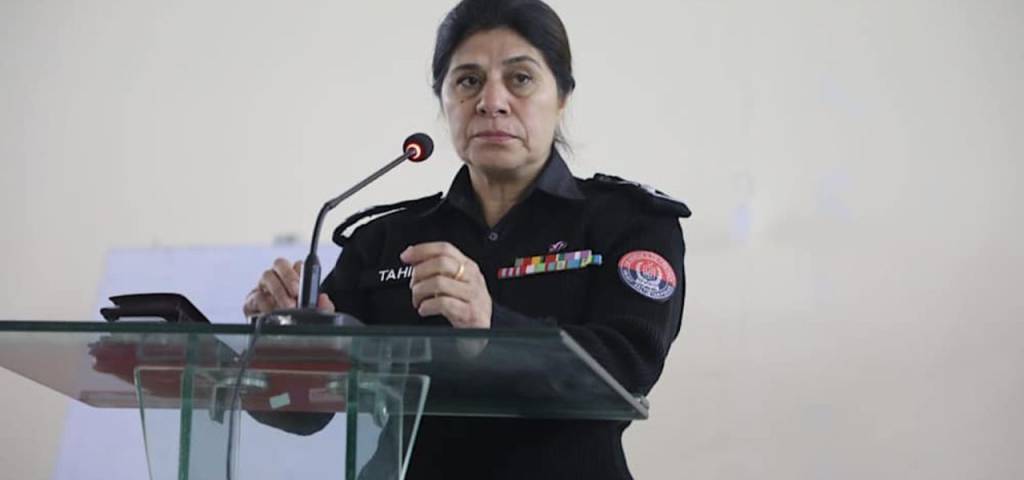 Breaking News SSP Tahira Yasub Creates History as First Woman AIG in Gilgit-Baltistan Police!