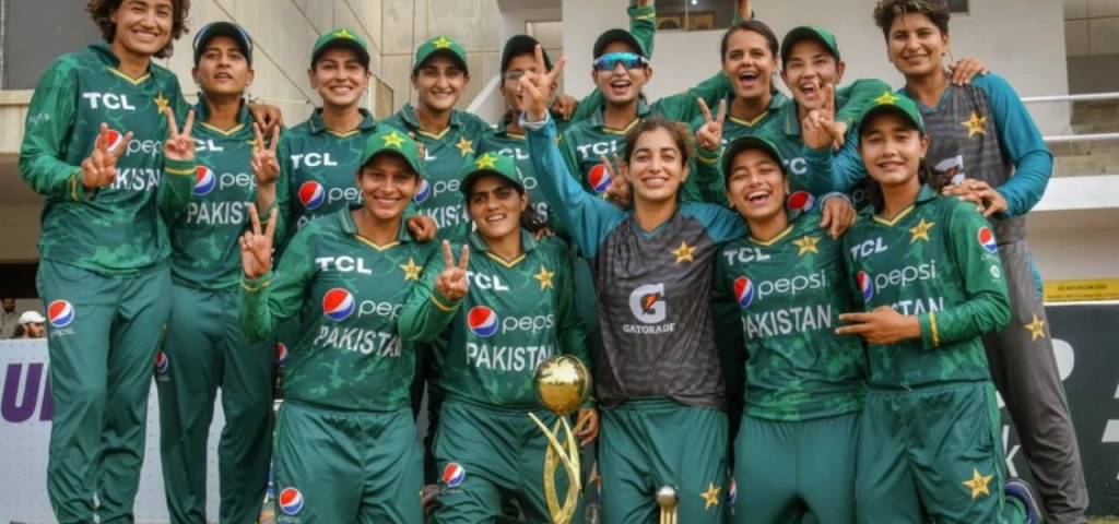 Pakistan Women's Cricketers Injured in Car Accident